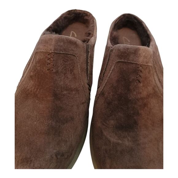 Clarks Jackaroo Brown Suede Shearling Fur Lined Rubber Sole Mules Womens Size 10 - Picture 3 of 12